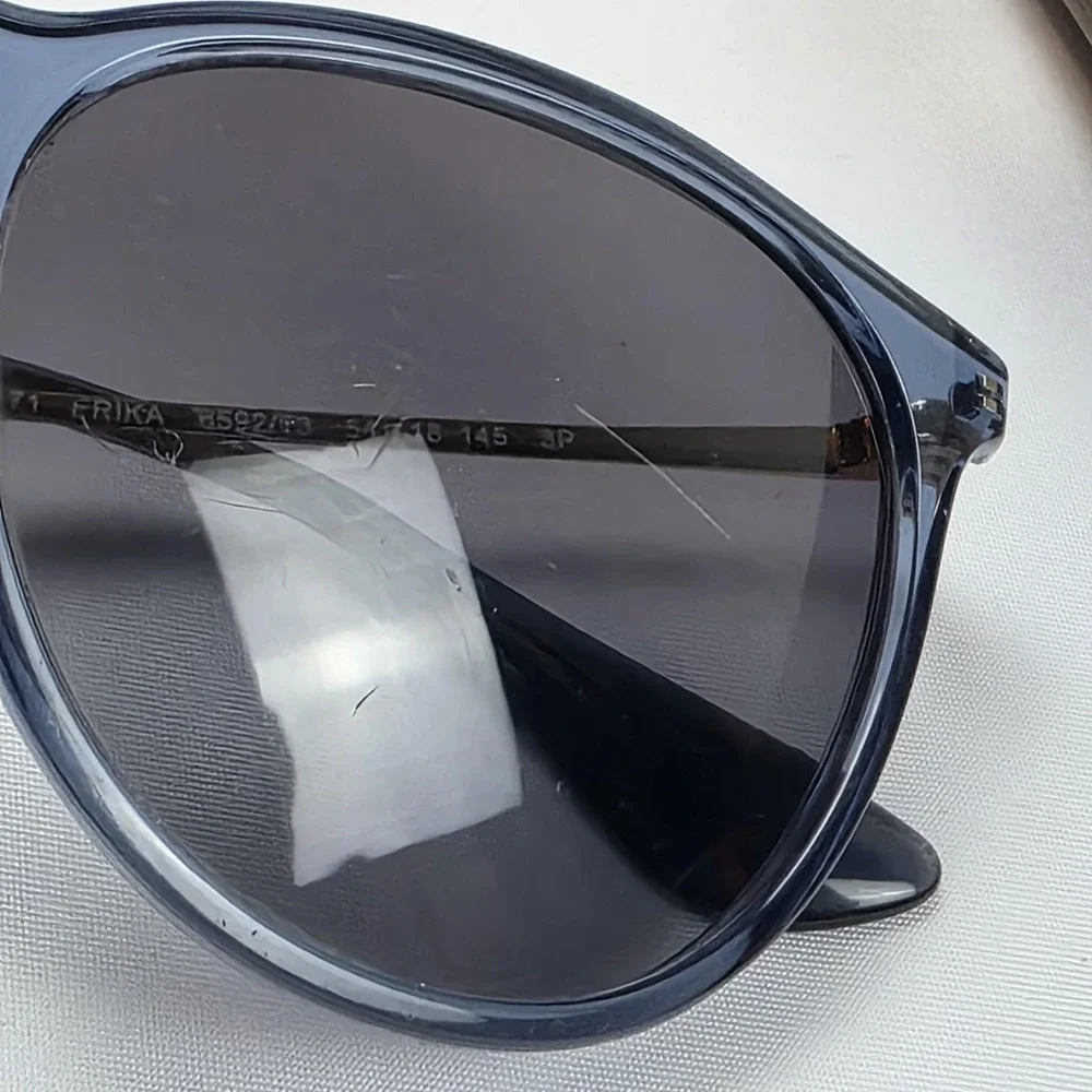 Ray-Ban Erika Sunglasses Womens 54-18 Blue Gray Round Polarized Thailand RB4171